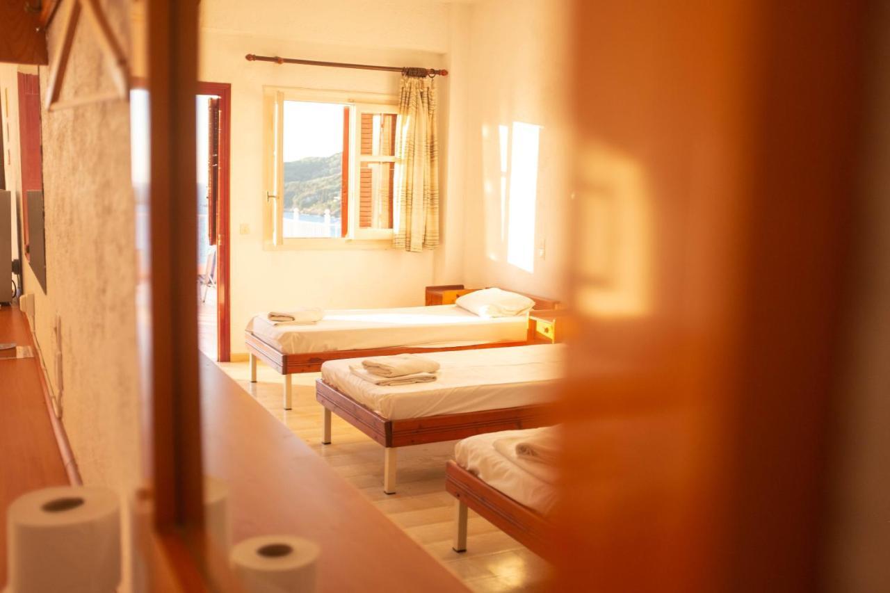 אגיוס גורדיוס The Pink Palace Hostel מראה חיצוני תמונה