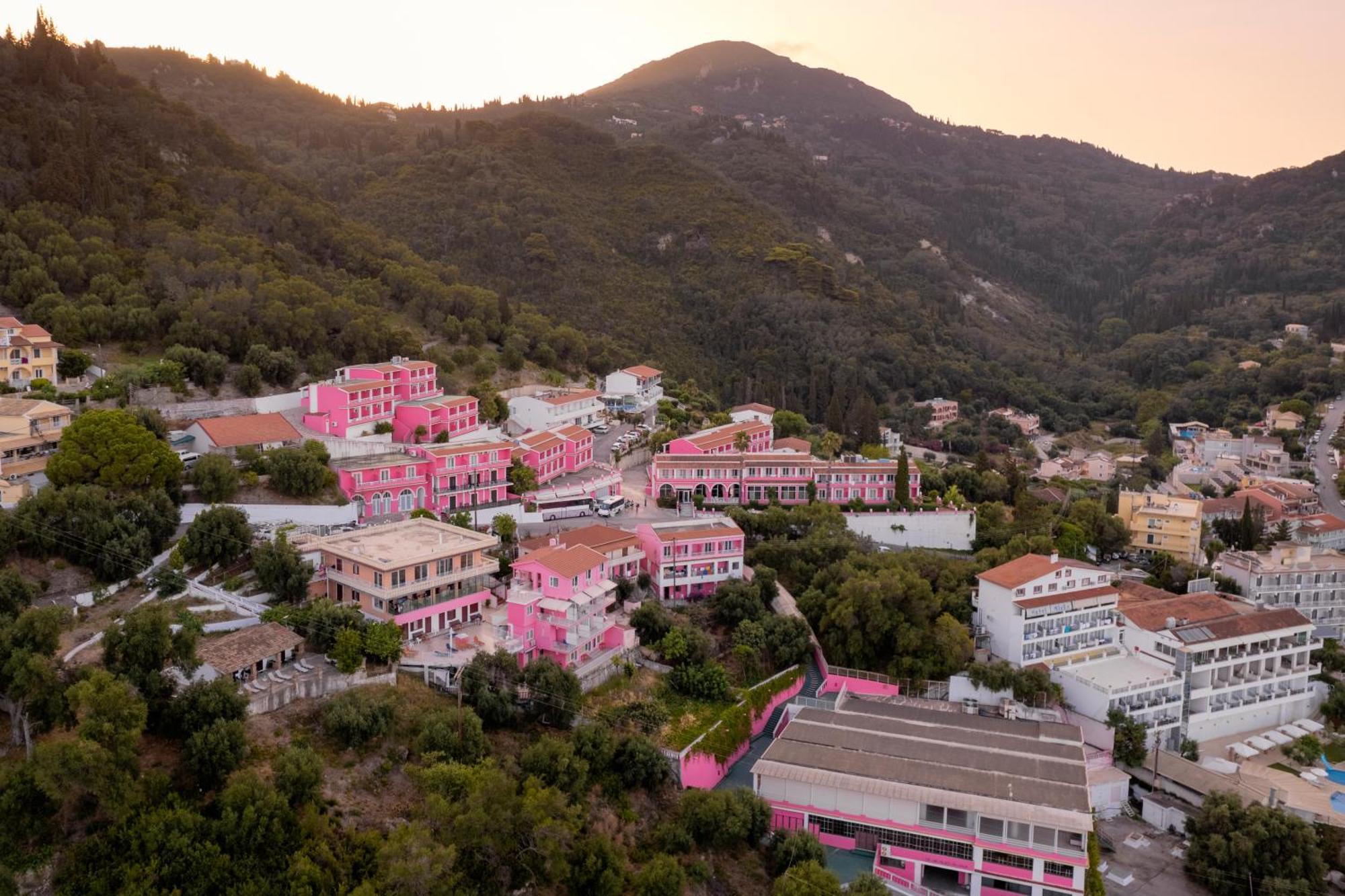 אגיוס גורדיוס The Pink Palace Hostel מראה חיצוני תמונה